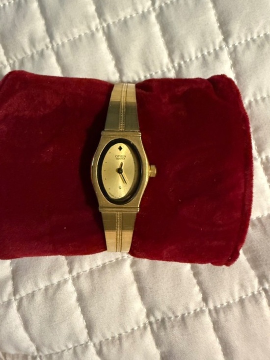 Ladies Citizen Quartz Watch, gold tone